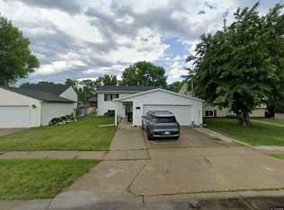 2155 4th Ave E, West Fargo, ND 58078