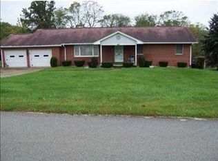 104 Woodlawn Dr, New Alexandria, PA 15670