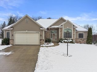 W166N10287 Calico Ln, Germantown, WI 53022