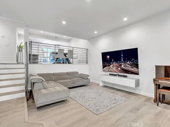 22525 Sherman Way Unit 702, West Hills, CA 91307