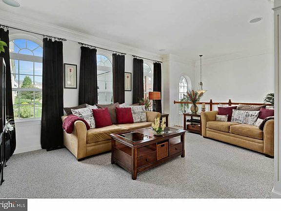 5th image of 3311 Ellington Ln