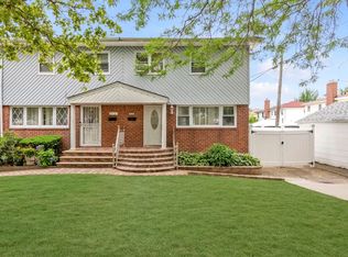 14714 Weller Ln, Rosedale, NY 11422