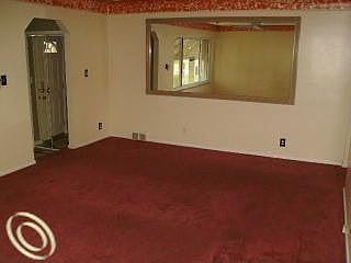 5th image of 22790 Firwood Ave