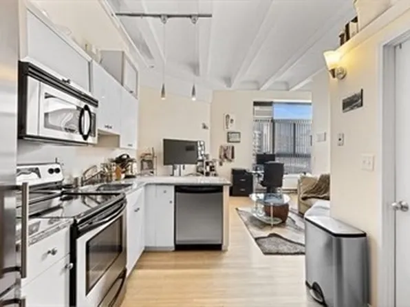 12 Stoneholm St, Boston, MA