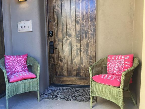 Entrance to Villa 2A