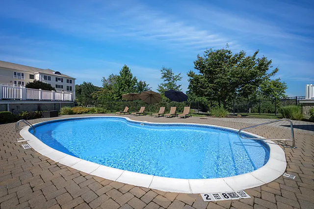 Fairfield Knolls On Roslyn Harbor — Photo 42