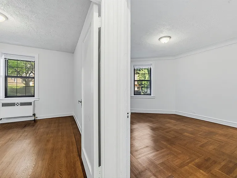 14 N Chatsworth Ave #1K — Photo 10