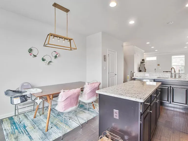 1117 Trenton Pl SE — Photo 5