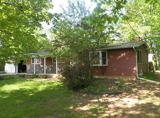 1895 Leonard Point Rd, Oshkosh, WI 54904