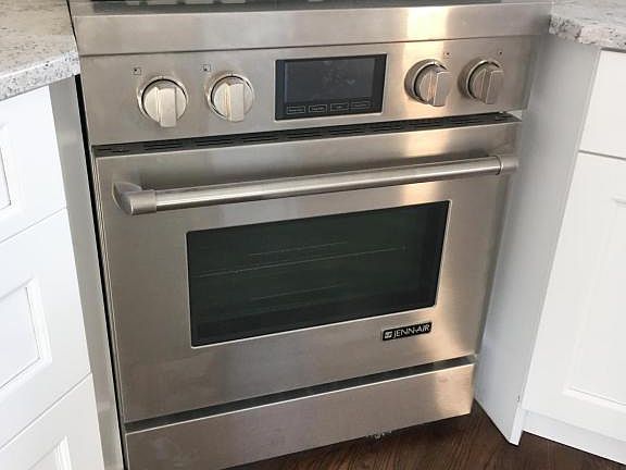 4th image of 2205 Glenwood Dr