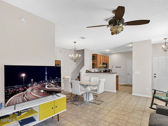 4th image of 6123 BARTRAM VILLAGE Drive