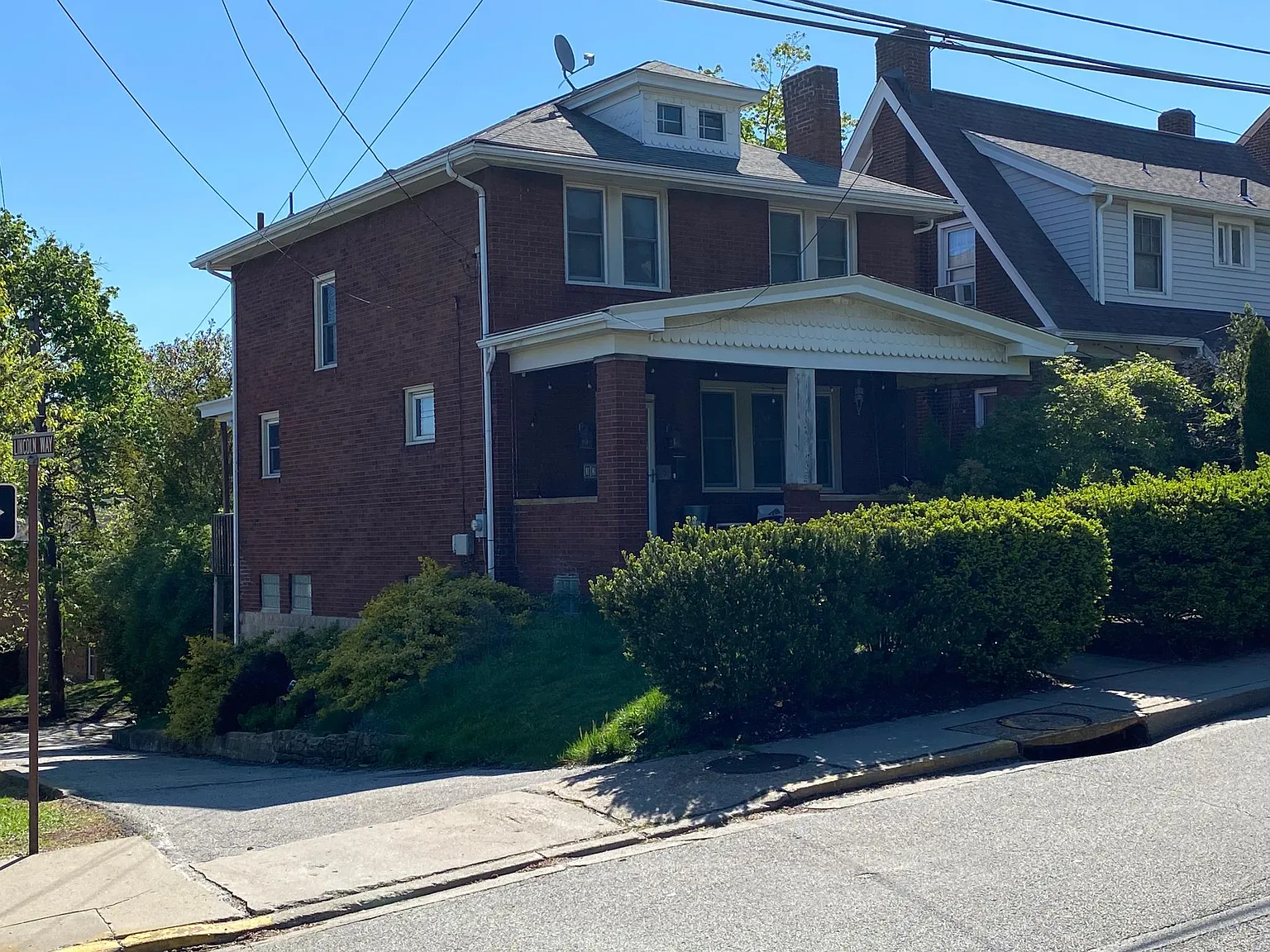 32 Ralston Pl — Photo 2