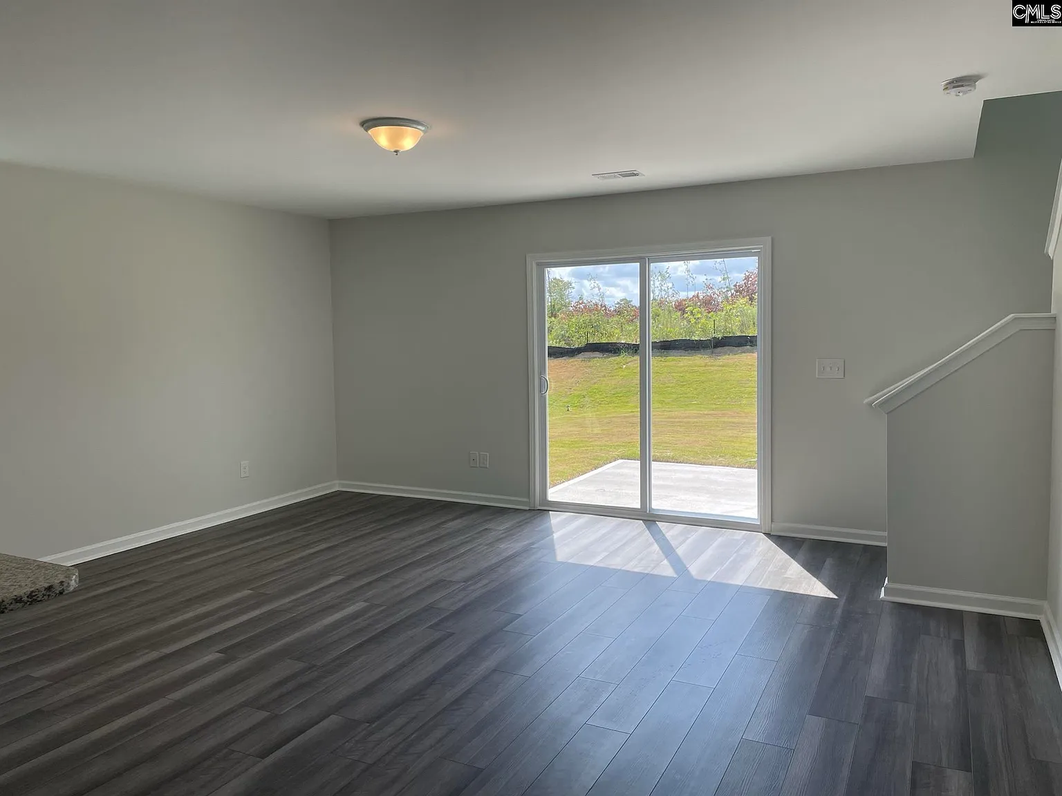 3 bed, 1476 sqft, $1,925 — Photo 4