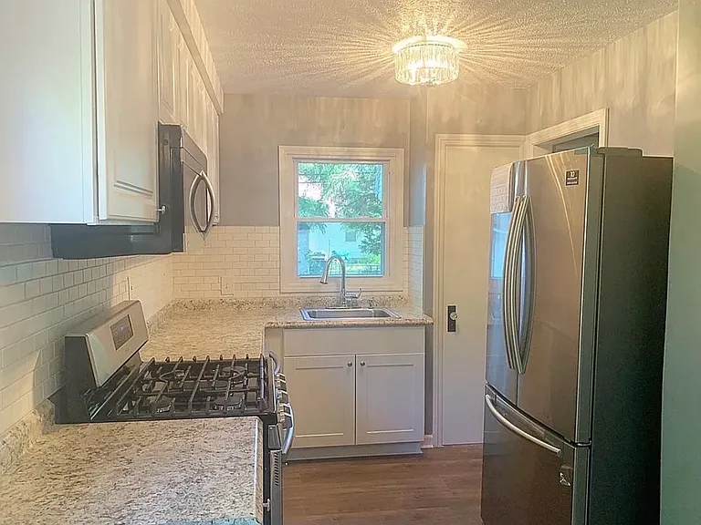 21302 Gardenview Dr — Photo 10