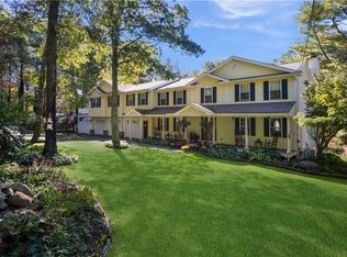 71 Rolling Hill Dr, Exeter, RI 02822