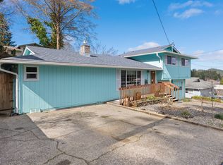 935 View St, Reedsport, OR 97467