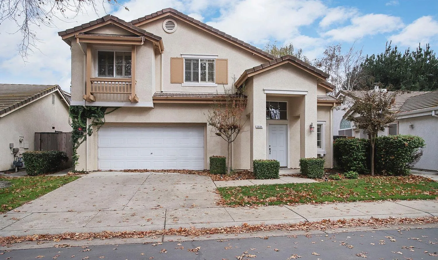 3694 Whispering Creek Cir photo 1
