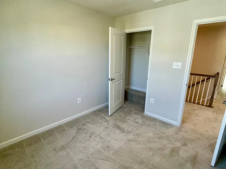 135 Dripping Spring Dr — Photo 10