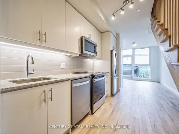 335 Wheat Boom Dr #101, Oakville, ON L6H 0V1