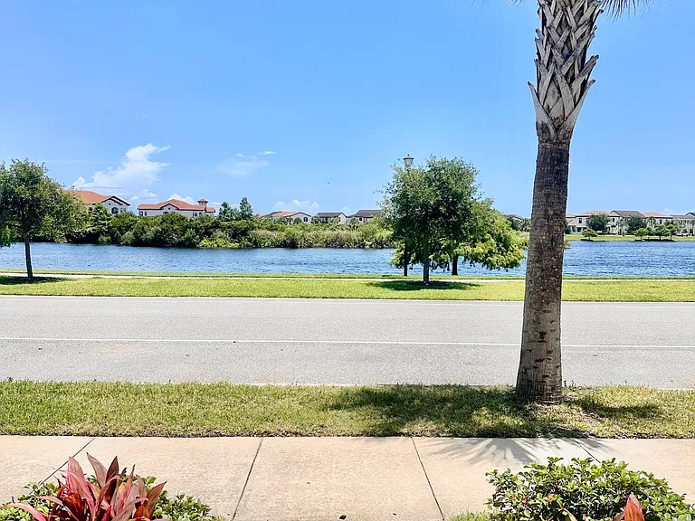 2523 Rodina Dr — Photo 4