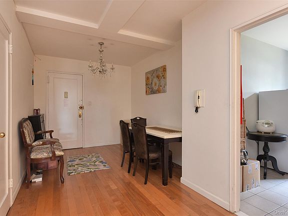3rd image of 141-16 25th Road #2A
