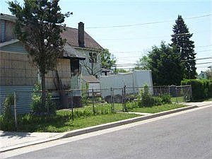 2nd image of 208 Indian Church Rd