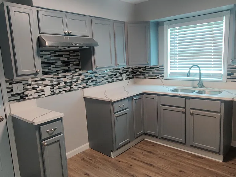 690 N Stevens Cir — Photo 5