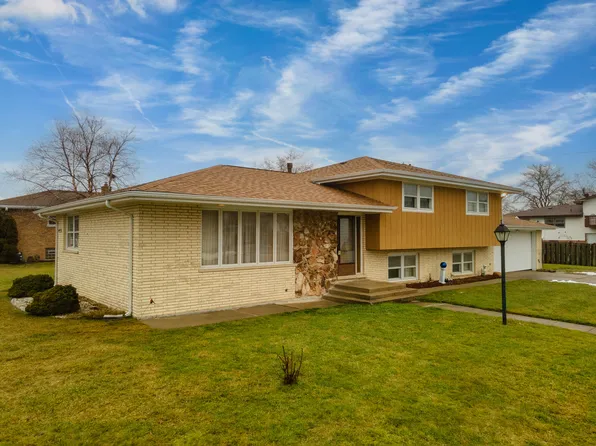 10459 S 81st Ave, Palos Hills, IL 60465
