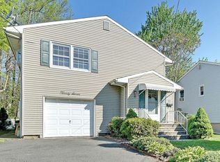 27 Maple Pl, Keyport, NJ 07735