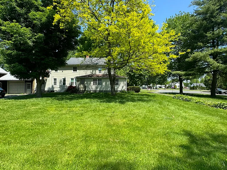 37 Middle Street - 2 — Photo 15