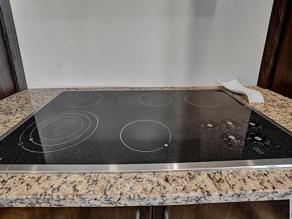 4th image of 1105 S Falcon Ct