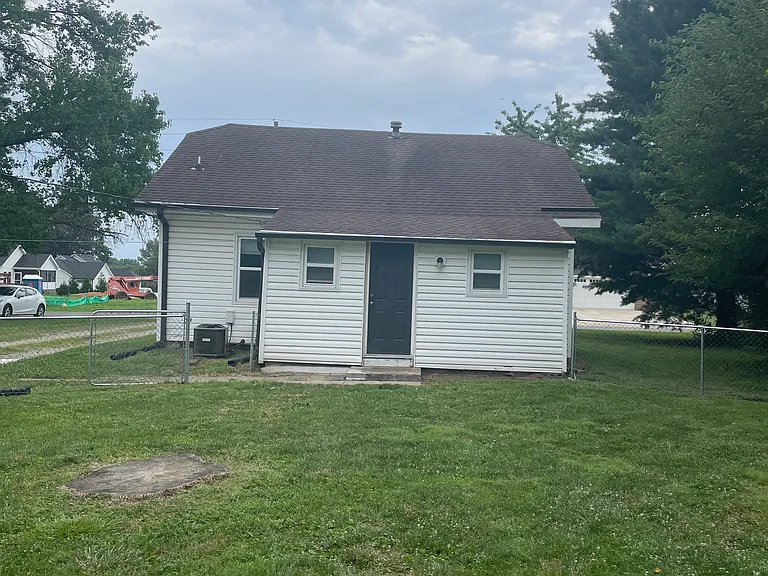 407 NE Main St — Photo 10