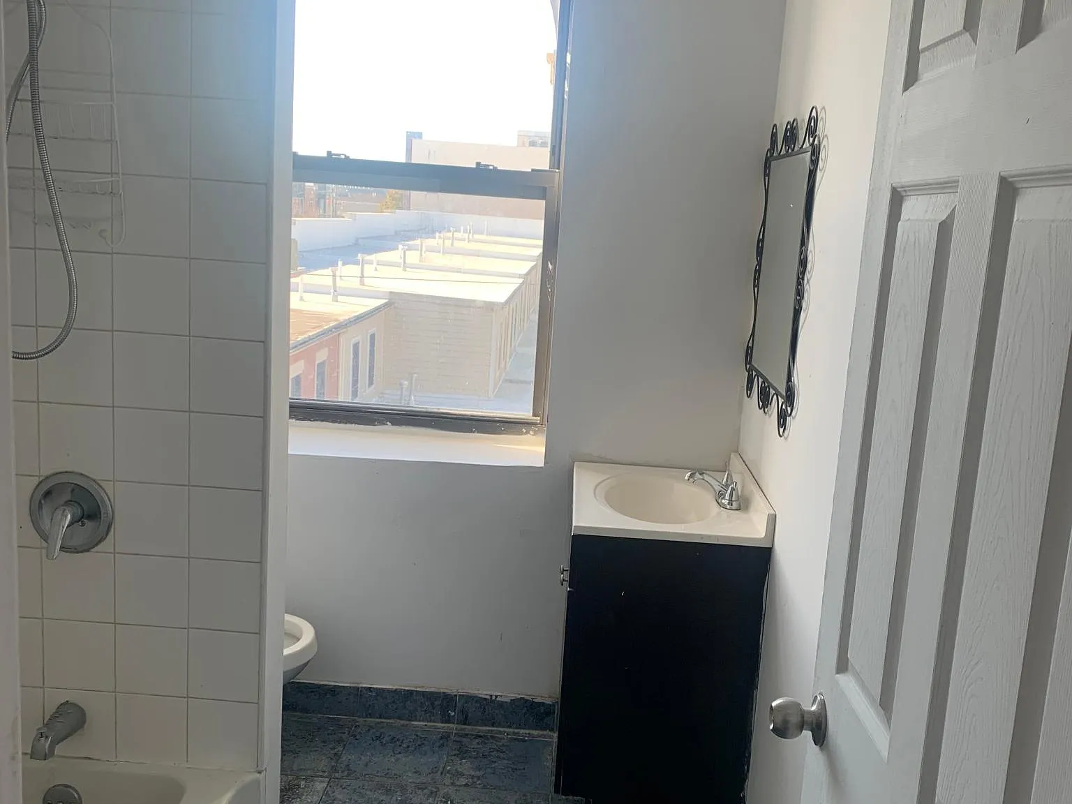 2 bed, 750 sqft, $1,100 — Photo 4