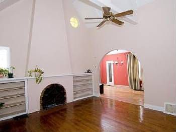 5th image of 1601 E Lasalle Ave