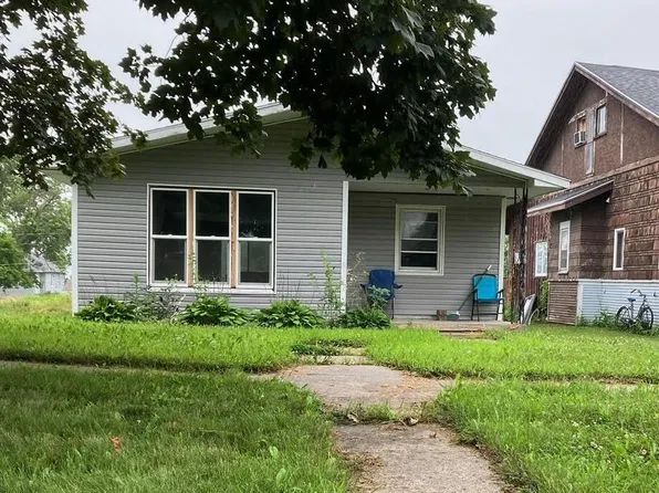 809 Chicago St, Audubon, IA 50025