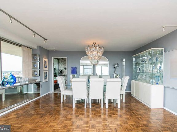 5th image of 2401 Pennsylvania Ave APT 10A4