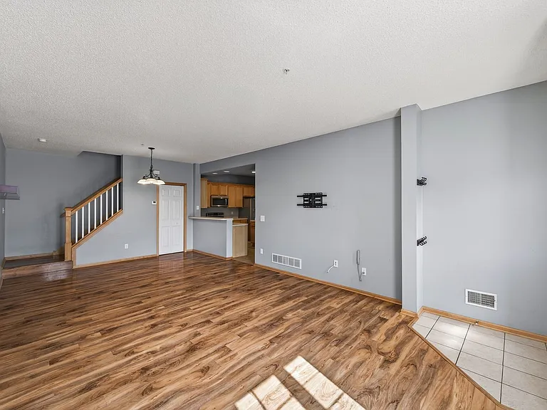 12210 Urbank St NE #B — Photo 14