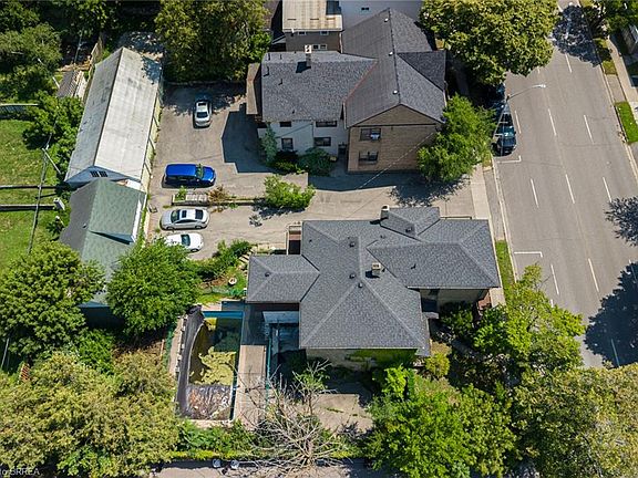 4th image of 218 Dalhousie St #212