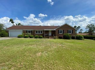 4671 Meadowview Rd, Marianna, FL 32446