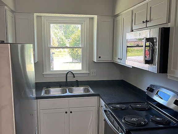 3rd image of 361 Wrenfield Rd
