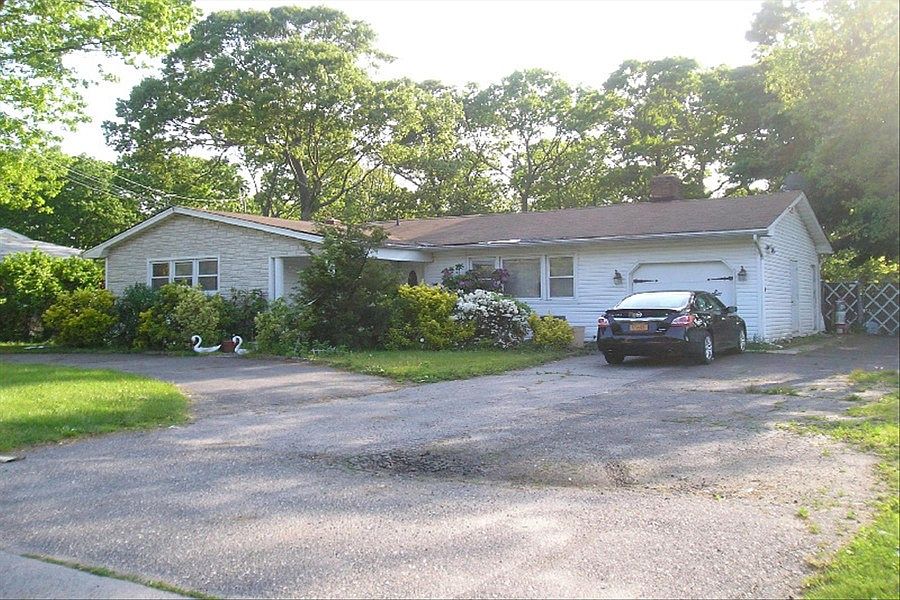 2nd image of 2346 Ocean Ave