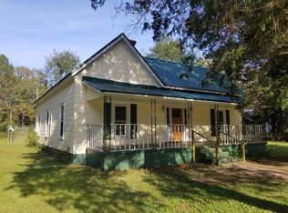 204 Cedar St, Bethune, SC 29009