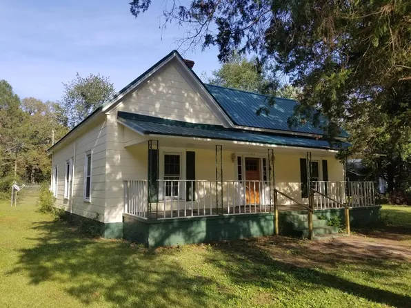 204 Cedar St, Bethune, SC 29009