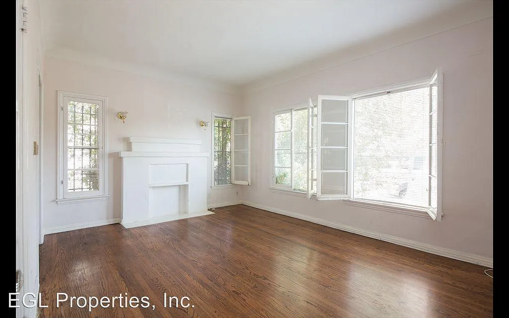 1 bed, 750 sqft, $2,500 — Photo 2
