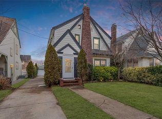 262 Raymond St, Rockville Centre, NY 11570