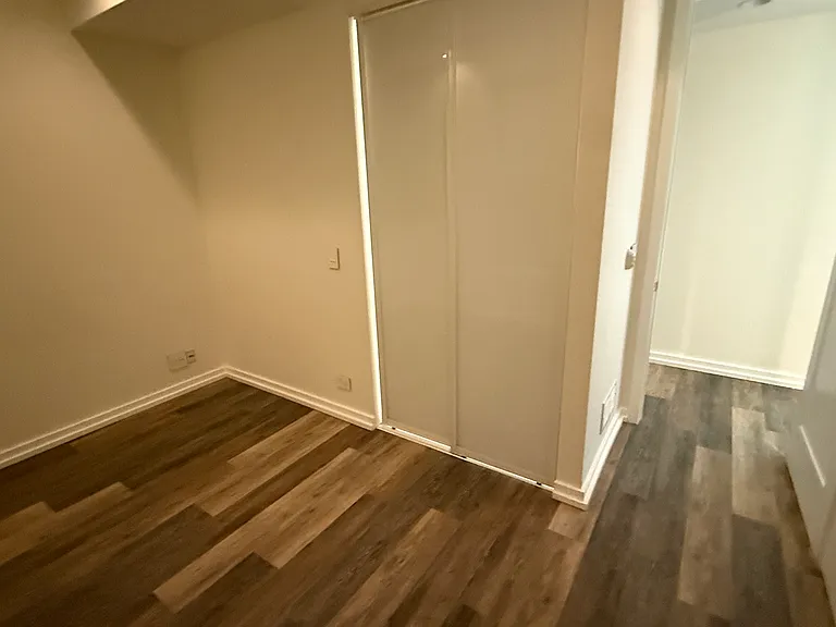 1420 W Fulton St #2 — Photo 8