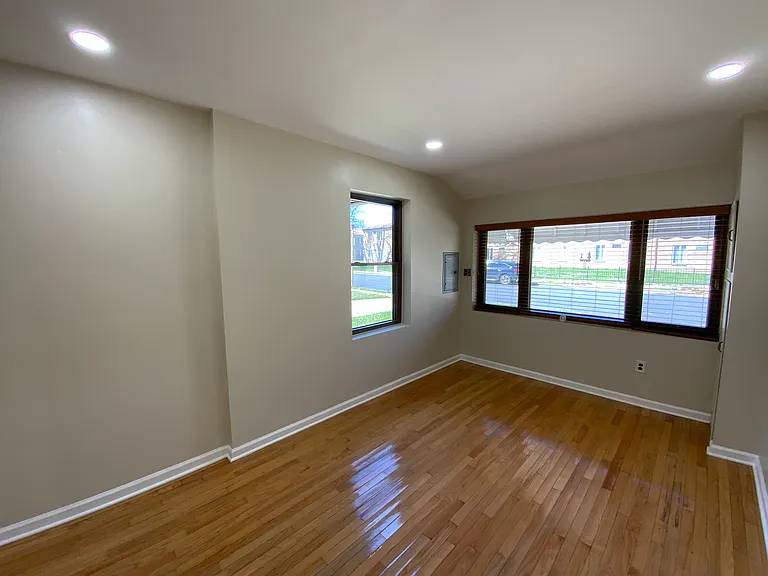 8422 Madison Pl — Photo 35