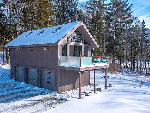 4th image of 1060 Upper Hollow Road