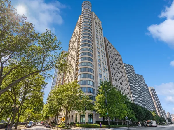 840 N Lake Shore Dr APT 202, Chicago, IL 60611