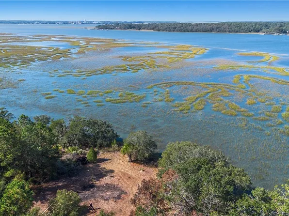 17 Earline Dr, Saint Helena Island, SC 29920